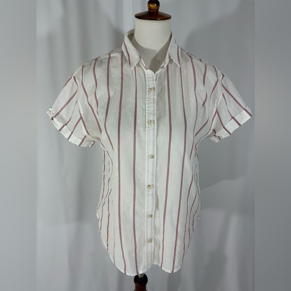 Universal Thread White and Red Striped Button Down Shirt